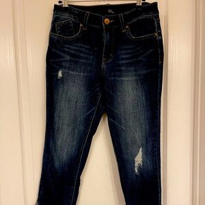 1822 Denim brand ankle jeans with cute fringed cuff details.  Size 8.